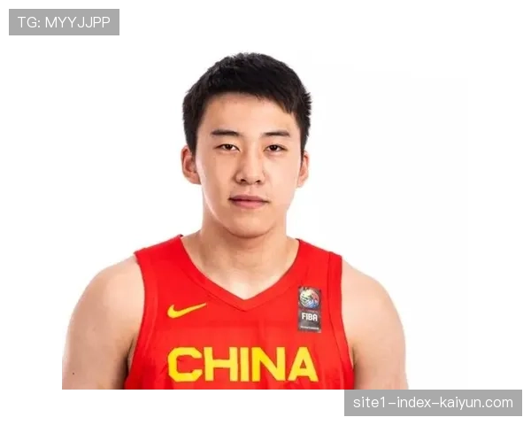 王俊杰篮板能力进步明显 内线防守获教练认可